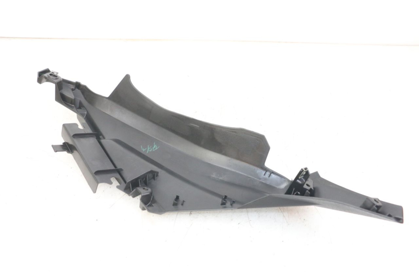 photo de BAS DE CAISSE ARRIERE GAUCHE YAMAHA XMAX X-MAX ABS 125 (2017 - 2020)