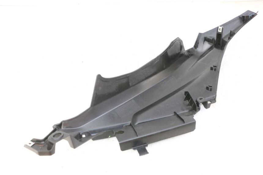 photo de BAS DE CAISSE ARRIERE GAUCHE YAMAHA XMAX X-MAX 125 (2021 - 2025)