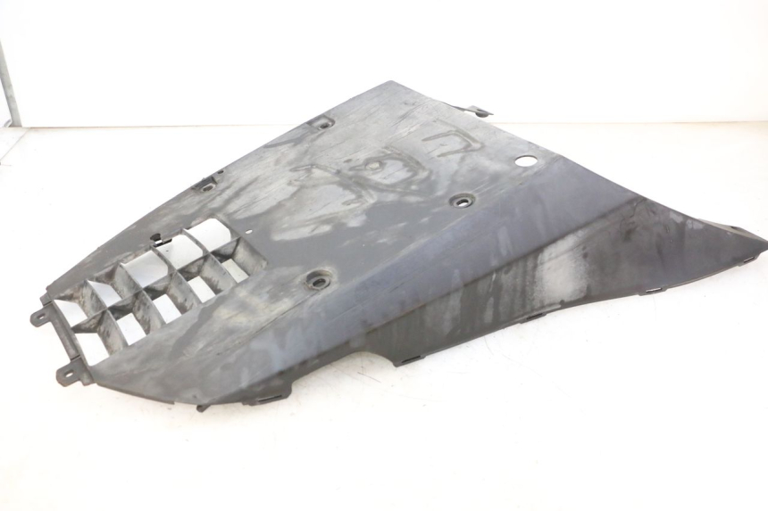 photo de BAS DE CAISSE SUZUKI BURGMAN 125 (2007 - 2014)