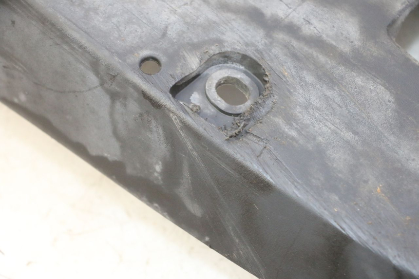 photo de BAS DE CAISSE SUZUKI BURGMAN 125 (2007 - 2014)