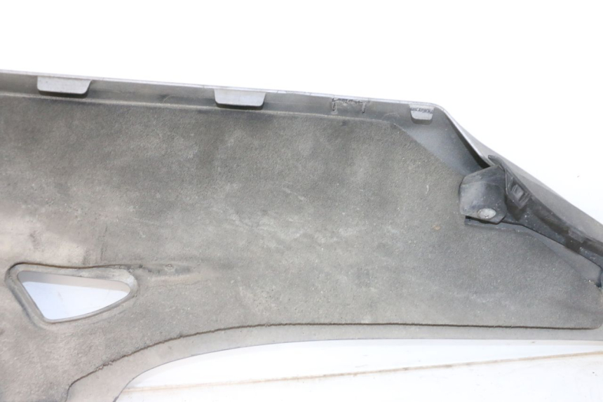 photo de BAS DE CAISSE DROIT SUZUKI BURGMAN 650 (2013 - 2020)