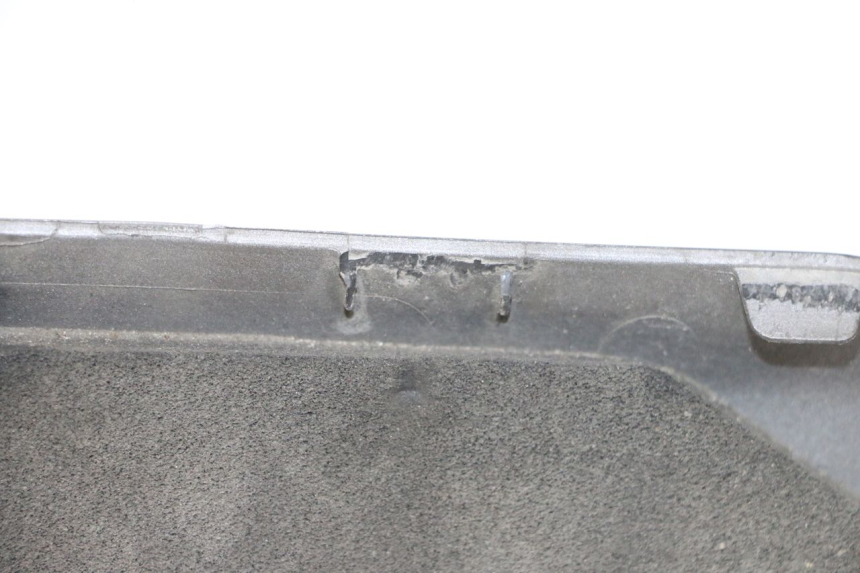 photo de BAS DE CAISSE DROIT SUZUKI BURGMAN 650 (2013 - 2020)