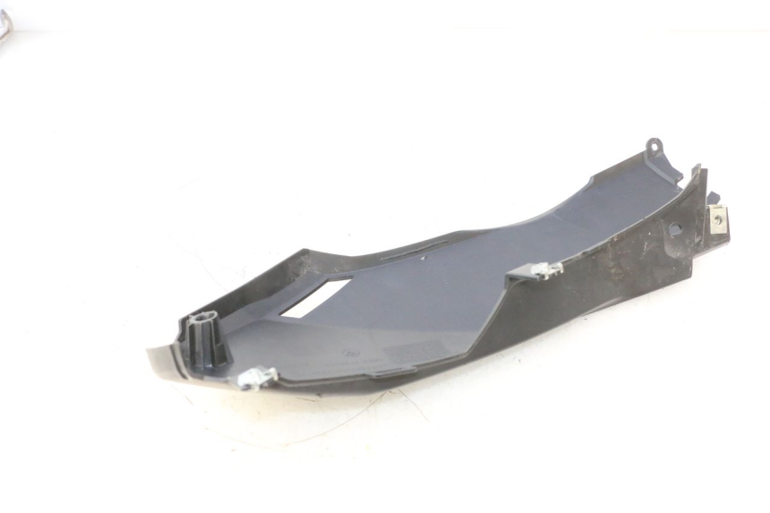 photo de BAS DE CAISSE DROIT BMW C SPORT 650 (2015 - 2021) - Marquages et références