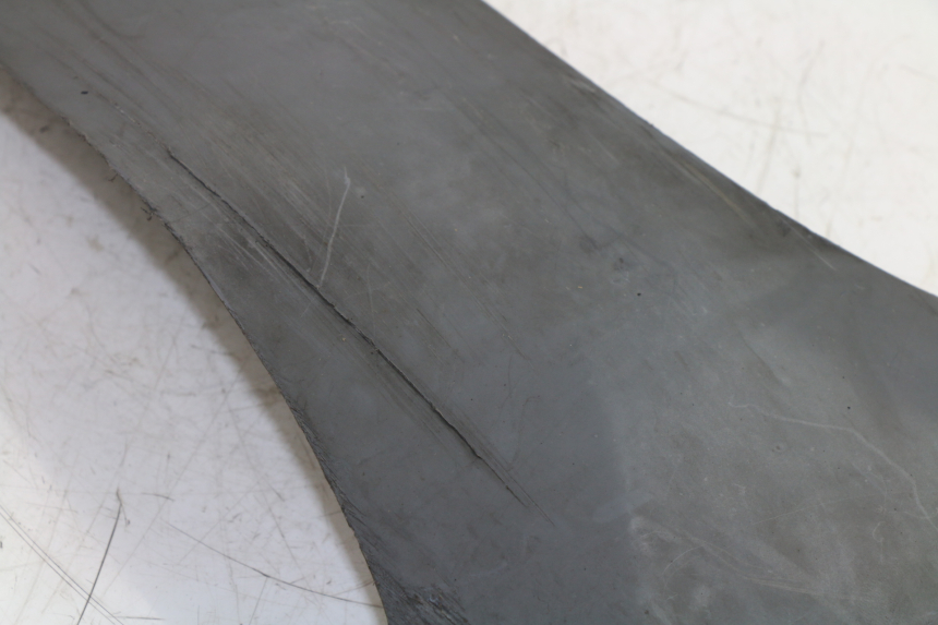 photo de BAS DE CAISSE DROIT HONDA FES PANTHEON 2T 125 (1998 - 2002)