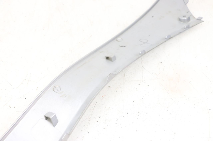 photo de BAS DE CAISSE DROIT MBK FLAME X 125 (2007 - 2016) - Points de fixation