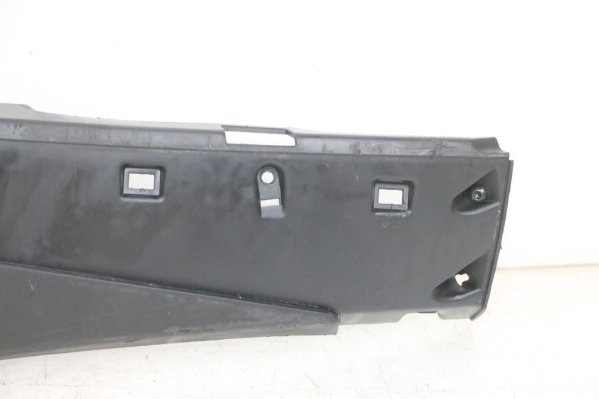 photo de BAS DE CAISSE DROIT PIAGGIO FLY 4T 50 (2013 - 2017) - Zoom composants