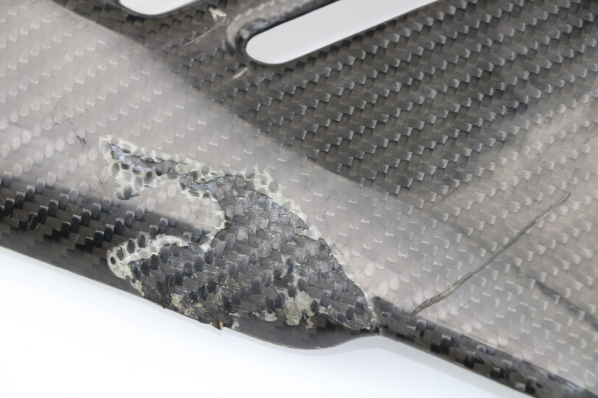 photo de BAS DE CAISSE DROIT SUZUKI GSR 600 (2005 - 2012)