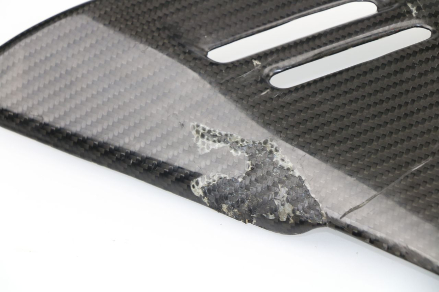 photo de BAS DE CAISSE DROIT SUZUKI GSR 600 (2005 - 2012)