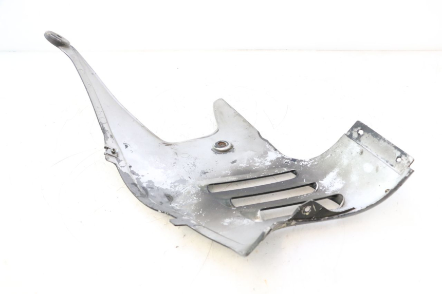 photo de BAS DE CAISSE DROIT SUZUKI GSX F GSXF 750 (1988 - 1998) - Gros plan technique