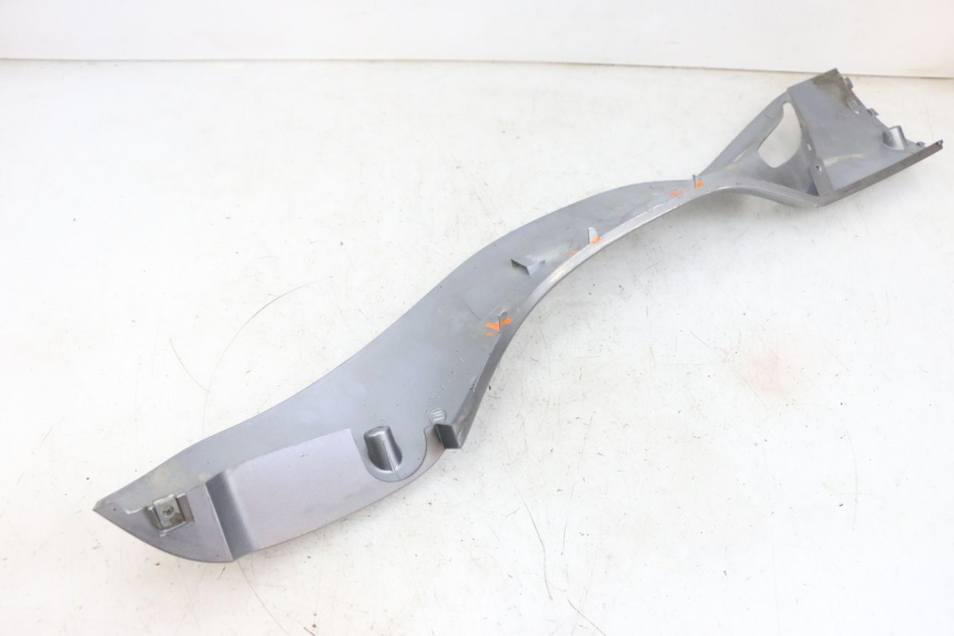 photo de BAS DE CAISSE DROIT SYM GTS EVO 125 (2009 - 2013) - Vue d’ensemble