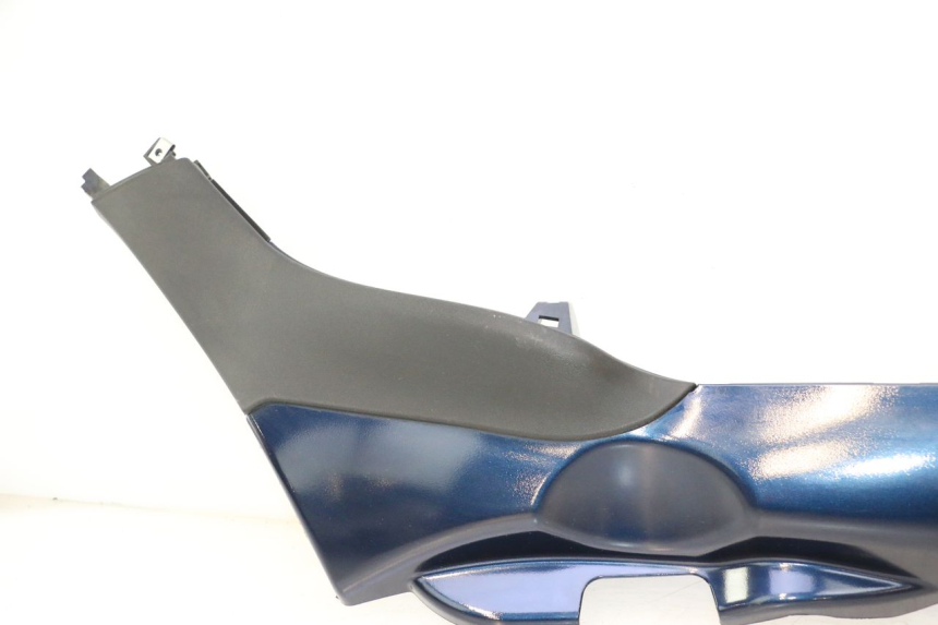 photo de BAS DE CAISSE DROIT PIAGGIO MP3 LT 400 (2007 - 2012) - Focus structure