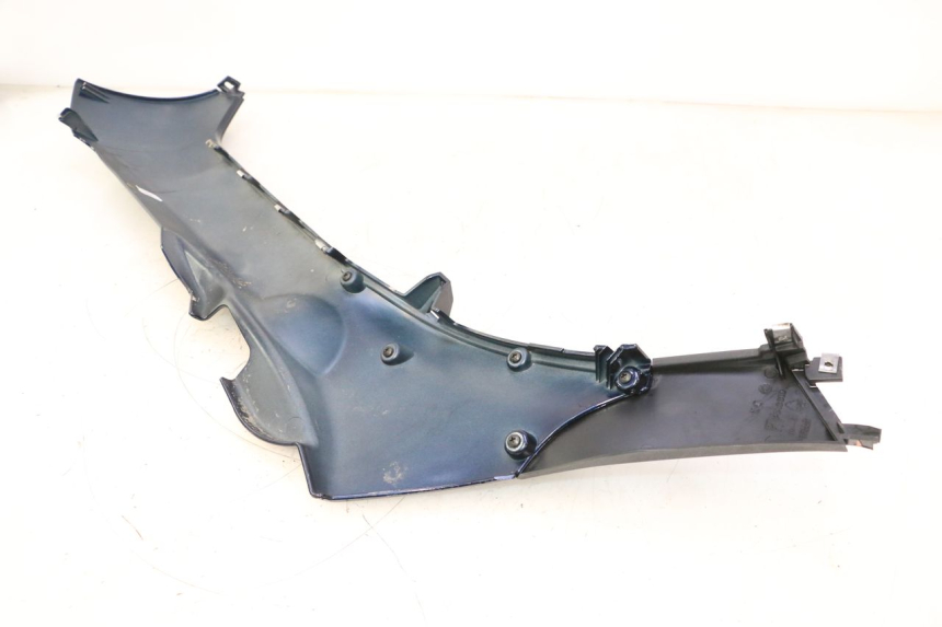 photo de BAS DE CAISSE DROIT PIAGGIO MP3 LT 400 (2007 - 2012) - Points de fixation