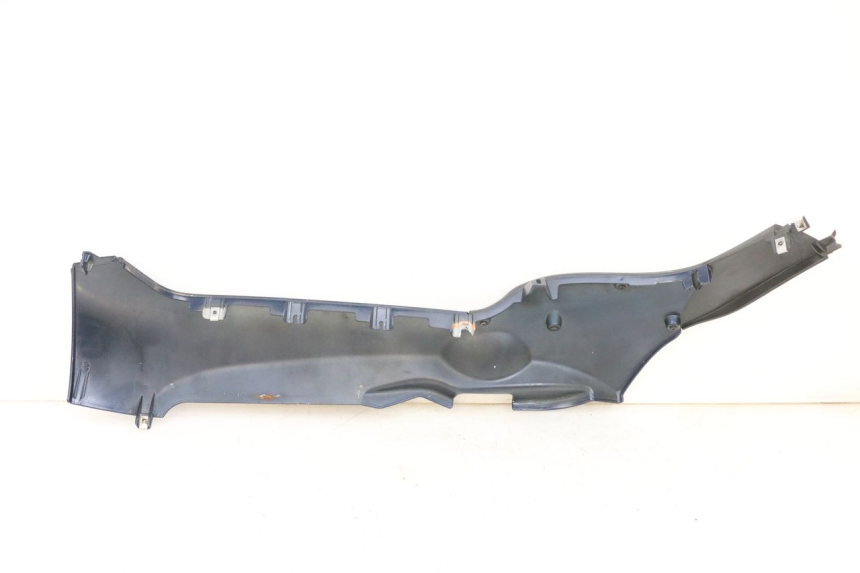 photo de BAS DE CAISSE DROIT PIAGGIO MP3 RL 250 (2007 - 2010) - Vue d’ensemble