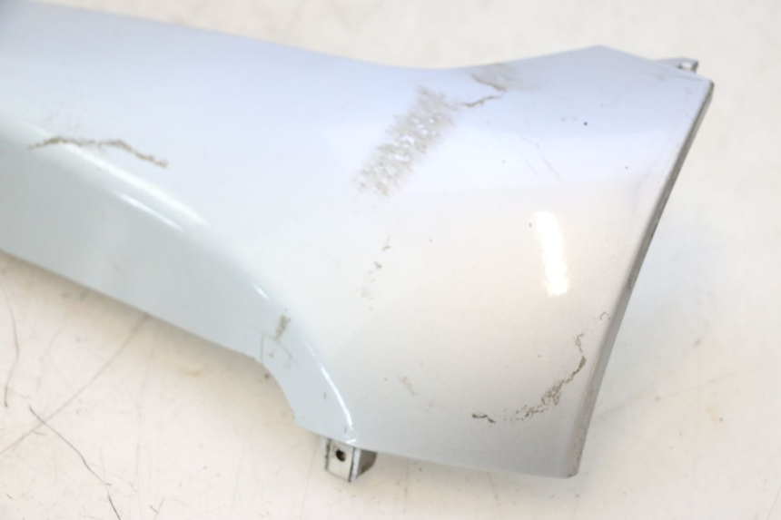 photo de BAS DE CAISSE DROIT PIAGGIO MP3 125 (2006 - 2014) - Autre angle de vue