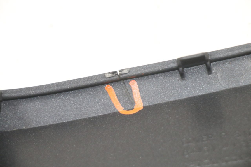 photo de BAS DE CAISSE DROIT HONDA PCX (JF57/JF64) 125 (2014 - 2018)