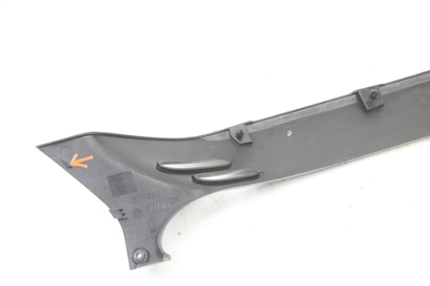 photo de BAS DE CAISSE DROIT PIAGGIO VESPA GRANTURISMO 125 (2003 - 2007)