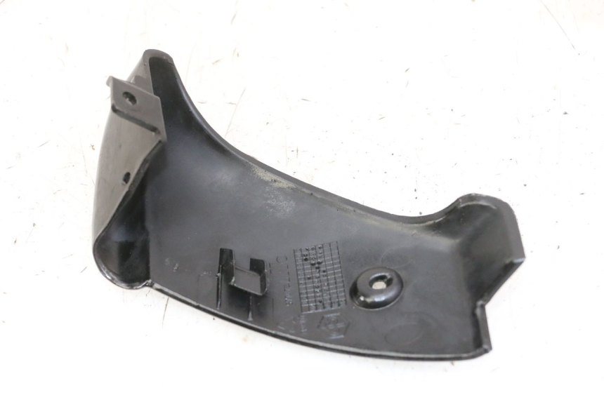 photo de BAS DE CAISSE DROIT PIAGGIO VESPA GRANTURISMO 200 (2004 - 2005)