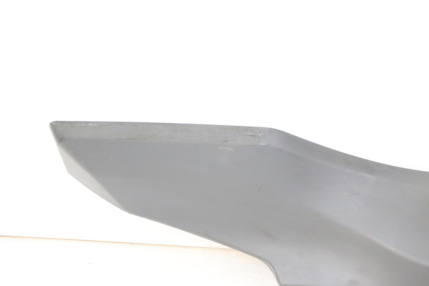 photo de BAS DE CAISSE DROIT SUZUKI UH BURGMAN 125 (2002 - 2006)