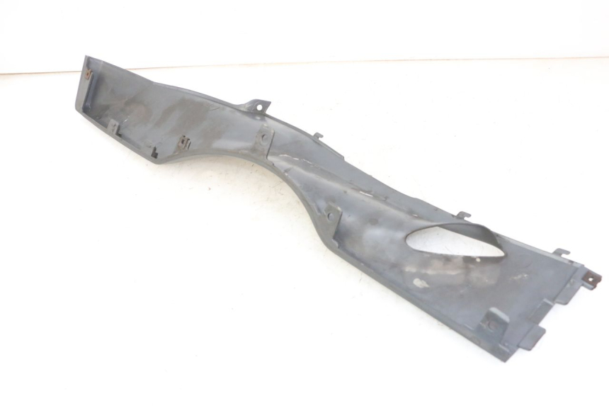 photo de BAS DE CAISSE DROIT SUZUKI UH BURGMAN 125 (2002 - 2006)