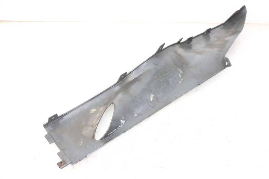 photo de BAS DE CAISSE DROIT SUZUKI UH BURGMAN 125 (2002 - 2006)