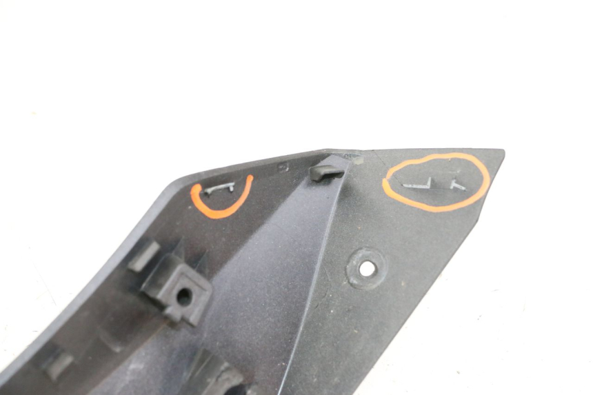 photo de BAS DE CAISSE DROIT YAMAHA XMAX X-MAX 125 (2021 - 2025)