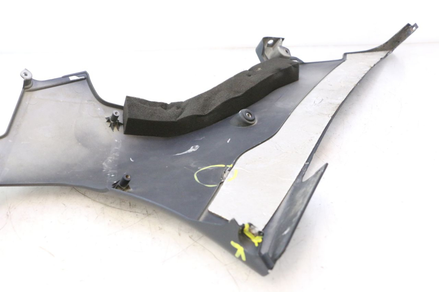 photo de BAS DE CAISSE DROIT YAMAHA YZF R6 600 (2008 - 2009) - Angle alternatif