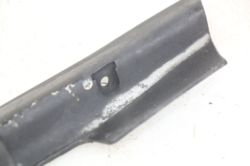 photo de BAS DE CAISSE GAUCHE PGO BIG MAX 50 (2001 - 2009) - Autre angle de vue