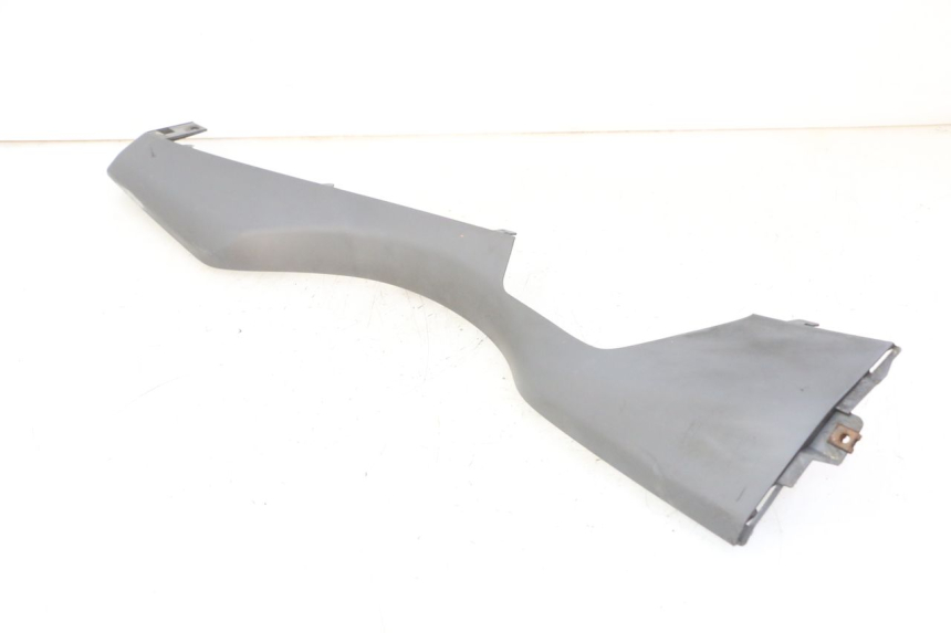 photo de BAS DE CAISSE GAUCHE SUZUKI BURGMAN 125 (2007 - 2014)