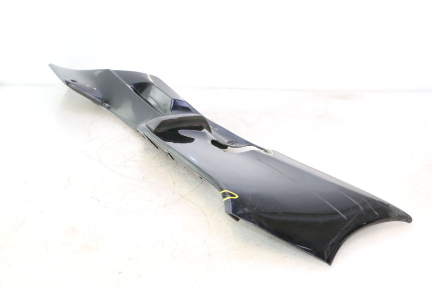 photo de BAS DE CAISSE GAUCHE SUZUKI BURGMAN EXECUTIVE ABS 650 (2006 - 2012) - Détails caractéristiques