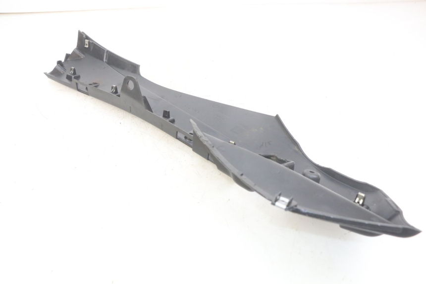 photo de BAS DE CAISSE GAUCHE PIAGGIO FLY 4T 50 (2013 - 2017)