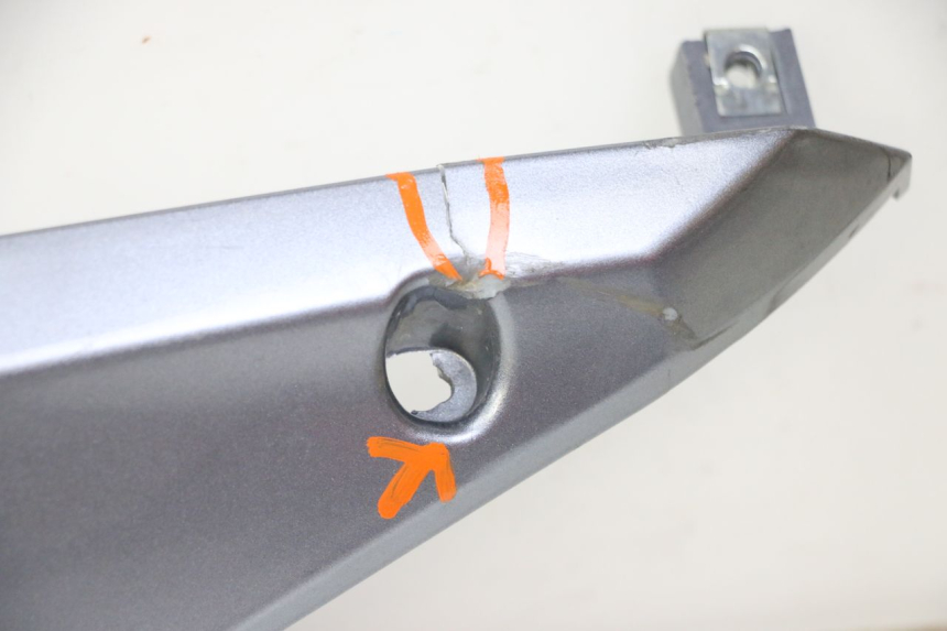 photo de BAS DE CAISSE GAUCHE SYM JOYMAX 125 (2010 - 2017)