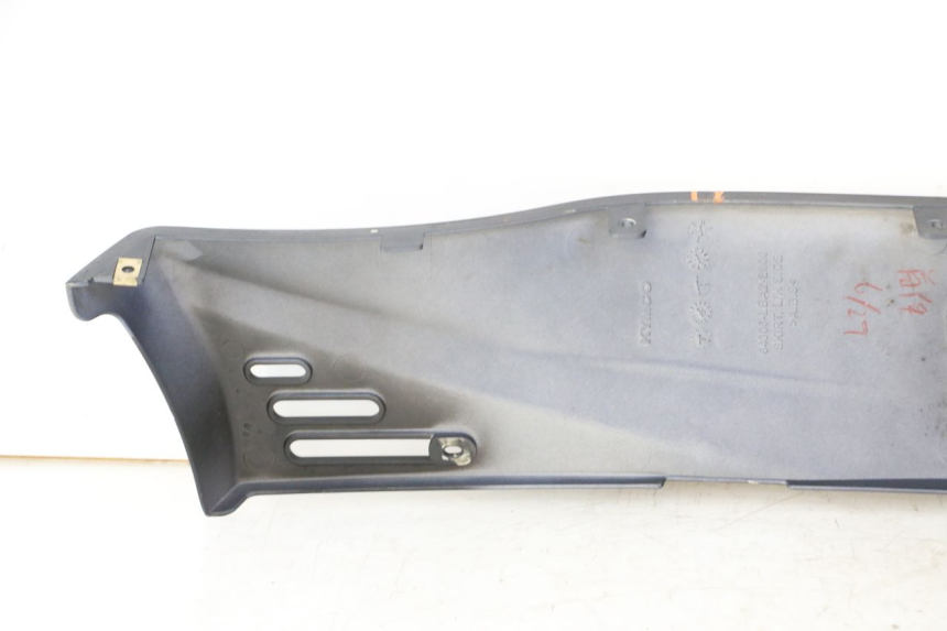 photo de BAS DE CAISSE GAUCHE KYMCO XCITING 500 (2007 - 2010)