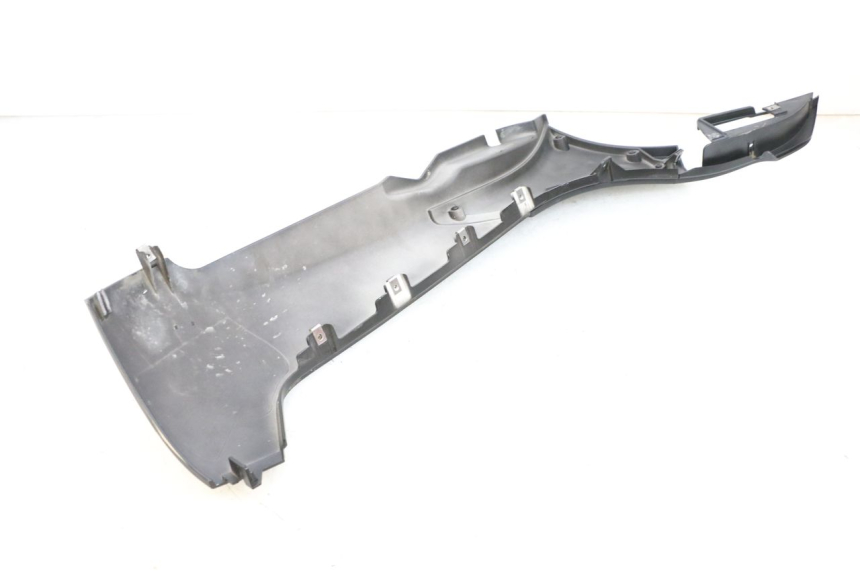 photo de BAS DE CAISSE GAUCHE PIAGGIO MP3 HPE 350 (2018 - 2020) - Détails caractéristiques