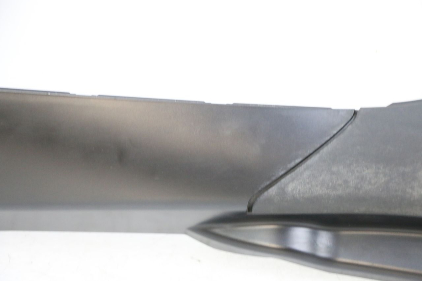 photo de BAS DE CAISSE GAUCHE PIAGGIO MP3 HPE 350 (2018 - 2020) - Photo complémentaire