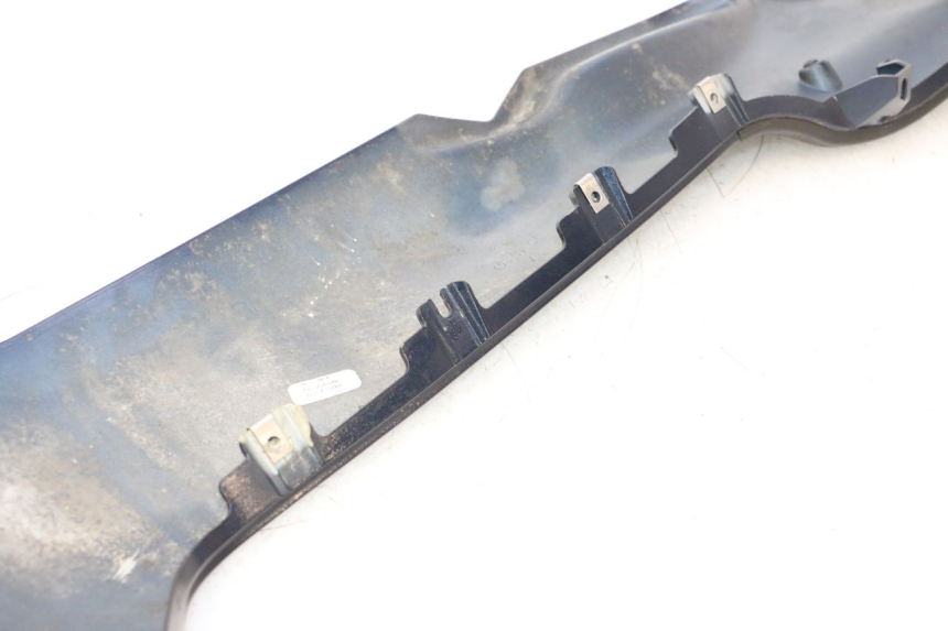 photo de BAS DE CAISSE GAUCHE PIAGGIO MP3 LT 400 (2007 - 2012) - Points de fixation