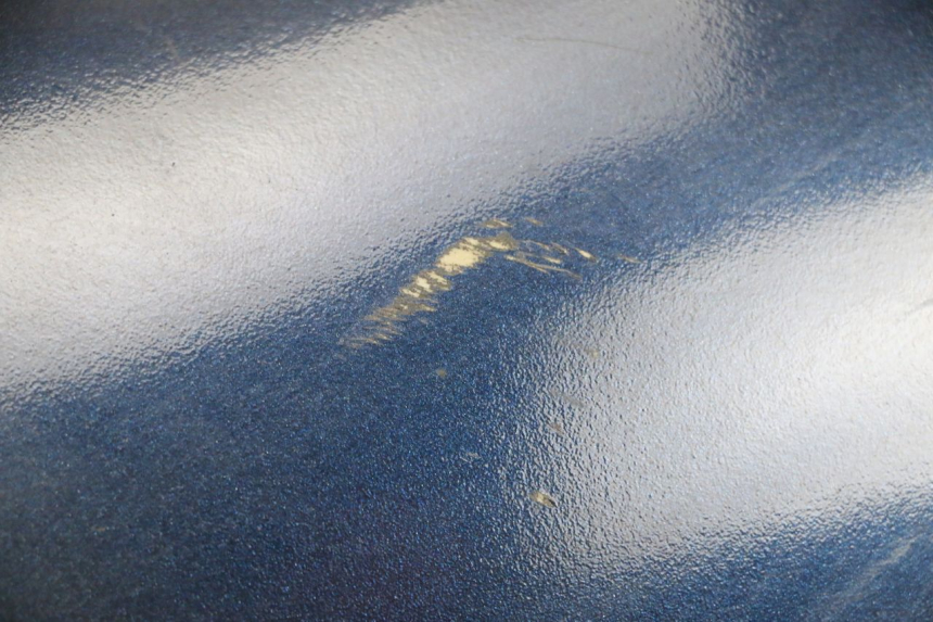 photo de BAS DE CAISSE GAUCHE PIAGGIO MP3 RL 250 (2007 - 2010) - Détails caractéristiques