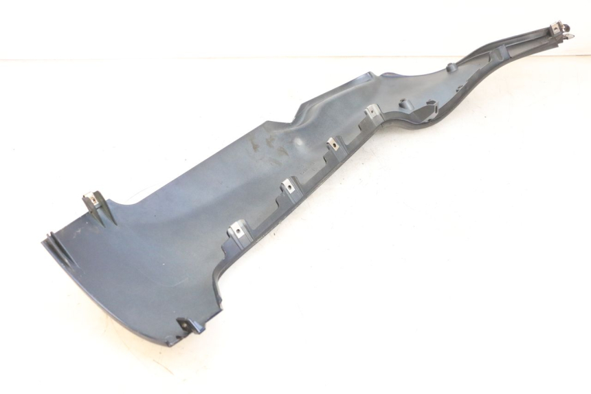 photo de BAS DE CAISSE GAUCHE PIAGGIO MP3 RL 250 (2007 - 2010) - Zoom état d’usage