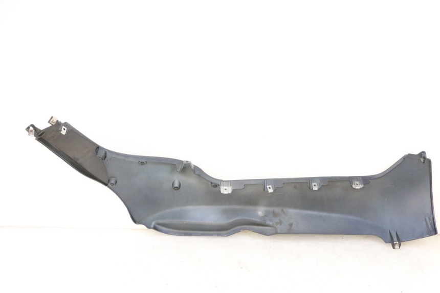 photo de BAS DE CAISSE GAUCHE PIAGGIO MP3 RL 250 (2007 - 2010) - État de surface