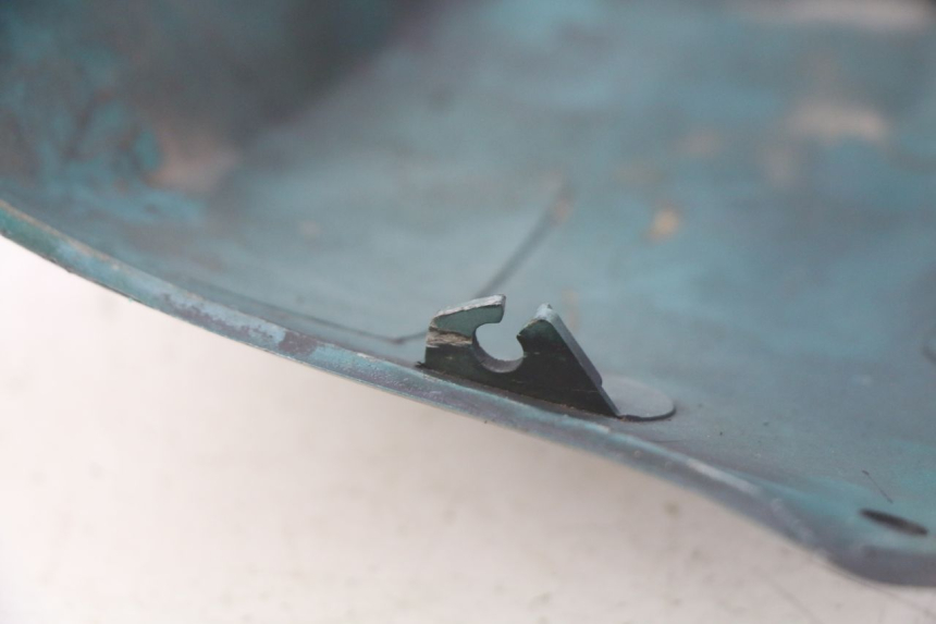 photo de BAS DE CAISSE GAUCHE PEUGEOT SV 125 (1991 - 1994)