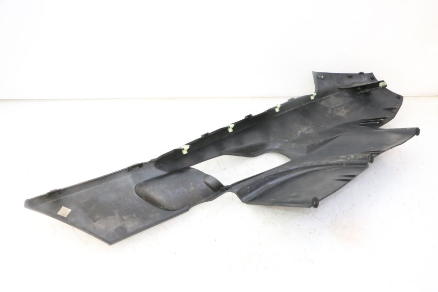 photo de BAS DE CAISSE GAUCHE PEUGEOT SATELIS 125 (2013 - 2018)