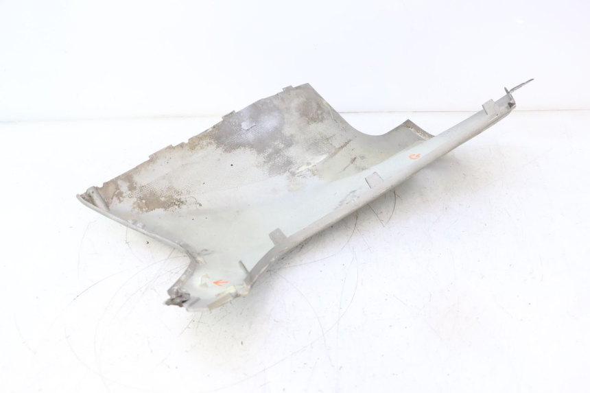 photo de BAS DE CAISSE GAUCHE PEUGEOT SPEEDFIGHT LC 50 (1996 - 2002) - Zoom composants