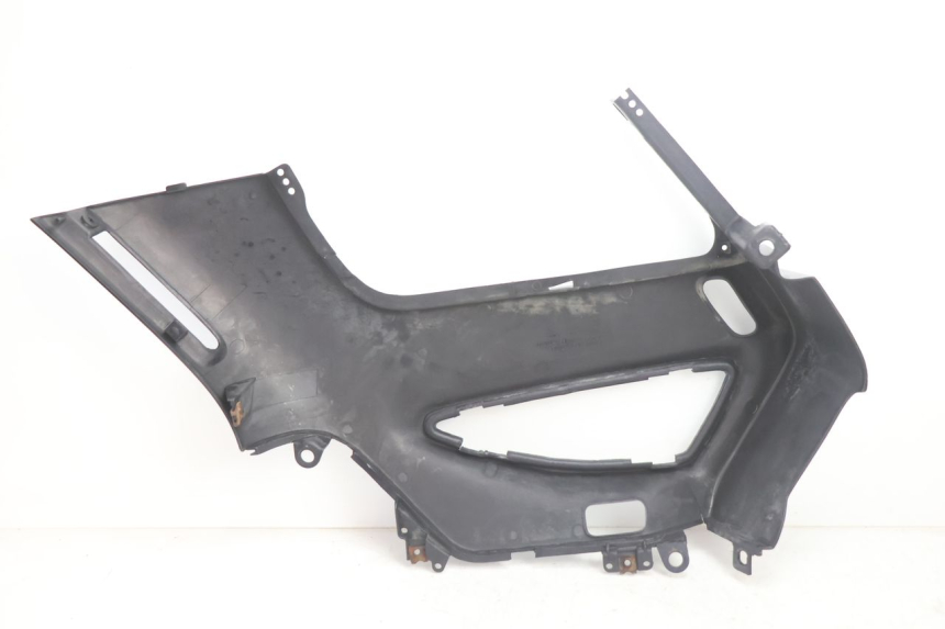 photo de BAS DE CAISSE GAUCHE HONDA ST PAN EUROPEAN 1100 (1990 - 2002) - Points de fixation