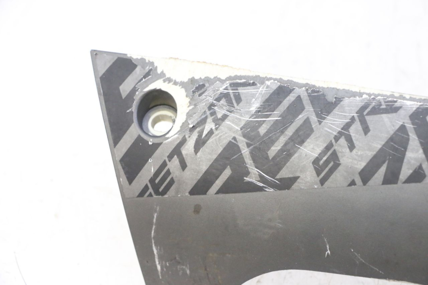 photo de BAS DE CAISSE GAUCHE PEUGEOT STREETZONE I NAKED 2T 50 (2018 - 2020)