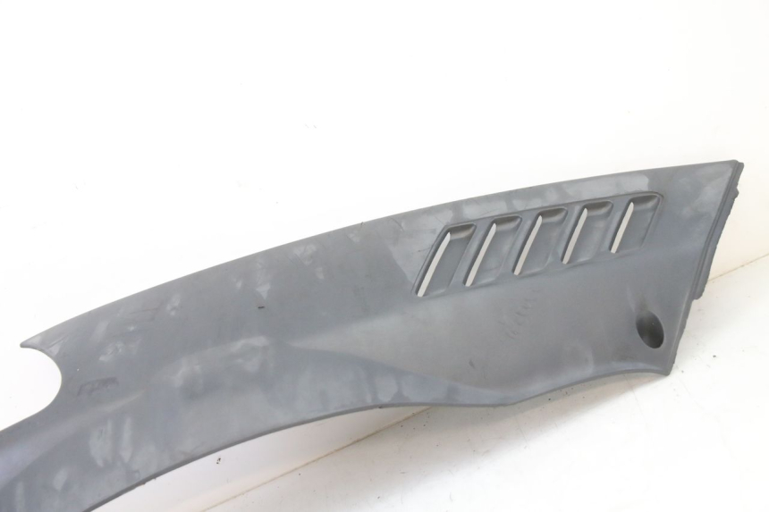 photo de BAS DE CAISSE GAUCHE PIAGGIO SUPER LX 125 (2000 - 2003)