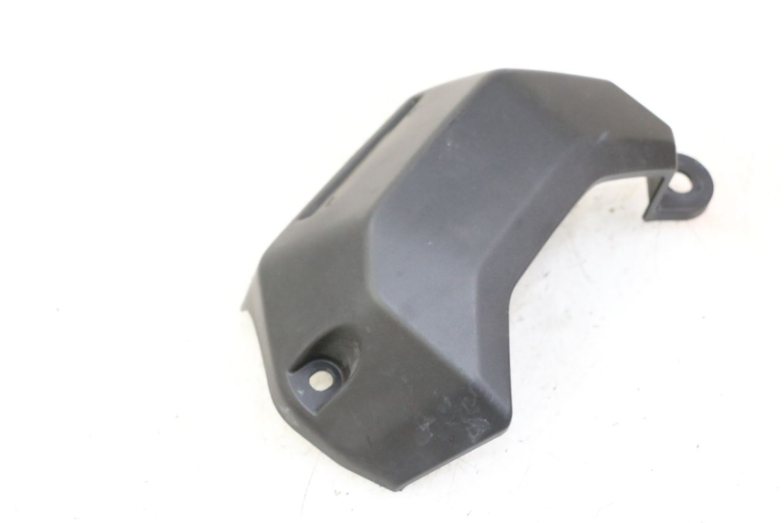 photo de BAS DE CAISSE GAUCHE YAMAHA TRACER 7 700 (2020 - 2024) - Zoom état d’usage