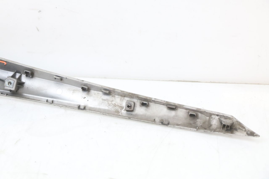 photo de BAS DE CAISSE GAUCHE YAMAHA XMAX X-MAX ABS 125 (2017 - 2020)