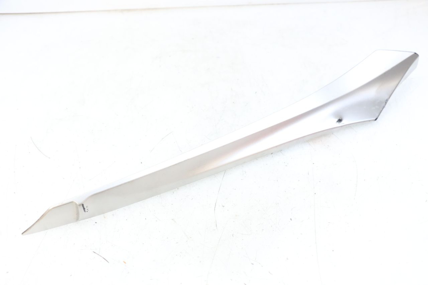 photo de BAS DE CAISSE GAUCHE YAMAHA XMAX X-MAX ABS 125 (2017 - 2020)