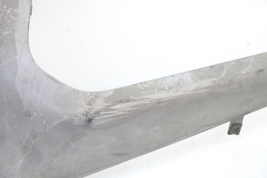 photo de BAS DE CAISSE GAUCHE YAMAHA XMAX X-MAX 125 (2006 - 2009)