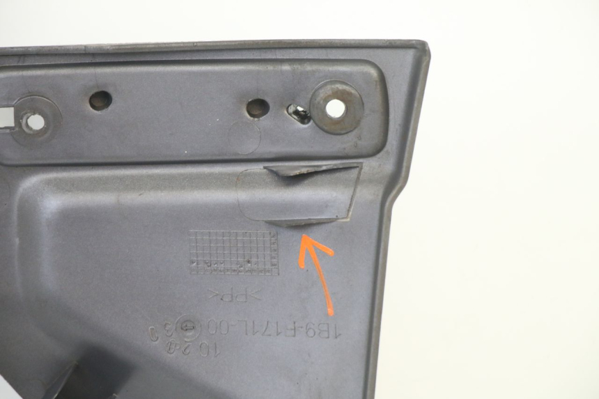 photo de BAS DE CAISSE GAUCHE YAMAHA XMAX X-MAX 125 (2006 - 2009)