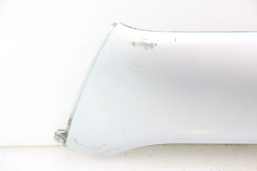 photo de BAS DE CAISSE GAUCHE PIAGGIO X8 STREET 125 (2006 - 2007) - Détail de la pièce